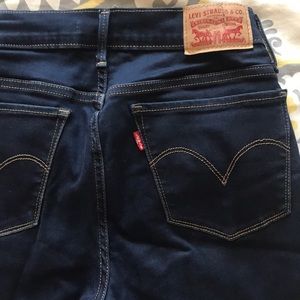 Levi’s 710 Super Skinny Jeans